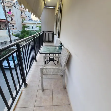 Voula's Place Apartment *